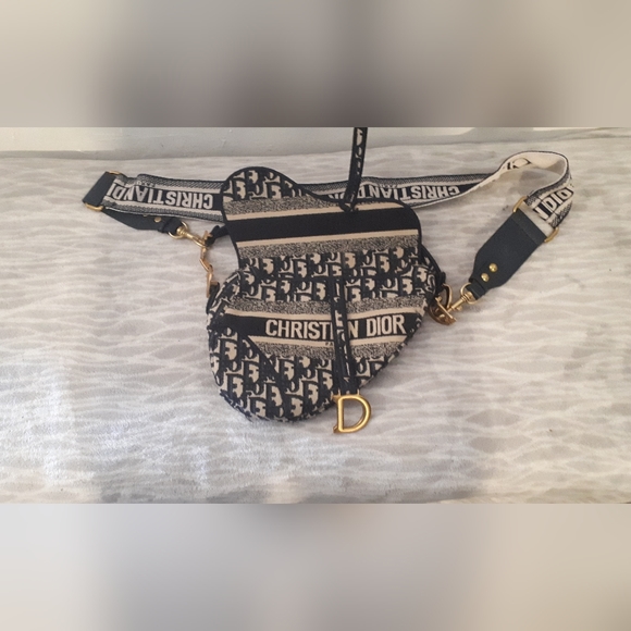 Christian Dior Embroidered Saddle Bag - Picture 2 of 4